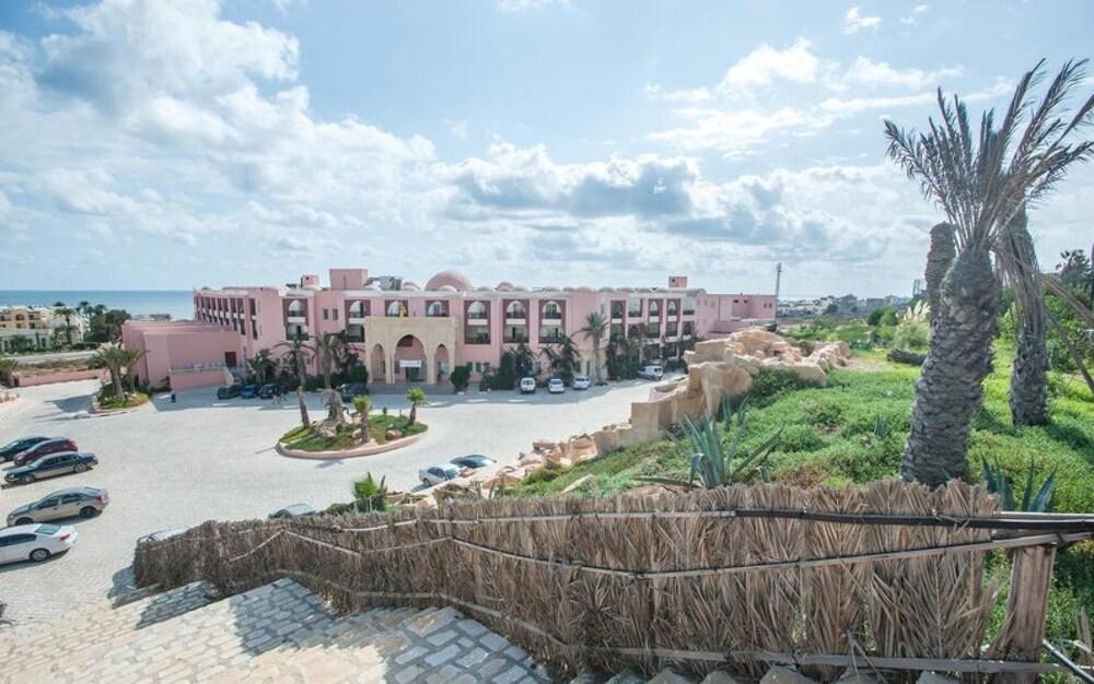 Hotel & Club Lella Meriam Zarzis Buitenkant foto